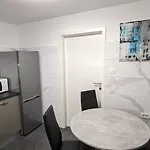 Kety - Heating Apartman
