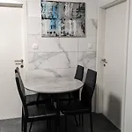 Kety - Heating Apartman
